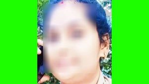 தனிமையில் காயத்ரி.. அல்லாடி கதறிய டாக்டர்.. ஜன்னல் வழியே பார்த்த ஹவுஸ்ஓனர்.. ஒரு கண்ணீர் துயரம்