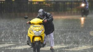 வேகமெடுக்கும் மாண்டஸ் புயல்..இப்போ எங்கே இருக்கு?..கரையை கடக்கும் போது வீசப்போகும் சூறாவளி 