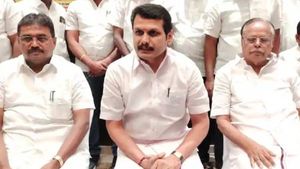 பாஜக தேர்தல் கூட்டணி? சட்டென வந்த பதில்.. “கோமாளி கட்சிய பத்தி கேட்காதீங்க” செந்தில் பாலாஜி காட்டம்! 