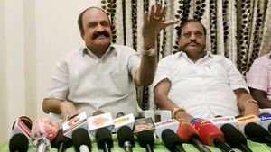 என்னாது.. எடப்பாடி கோஷ்டி பாஜகவிற்கு தாவுகிறதா.. தடதட கொங்கு.. கொளுத்திய புகழேந்தி 