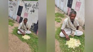 பசியின் கோரம்.. தெரு நாய்கள் சாப்பிட்டு மிஞ்சிய உணவை சாப்பிட்ட முதியவர்.. ஓடோடி உதவிய இளைஞர் 