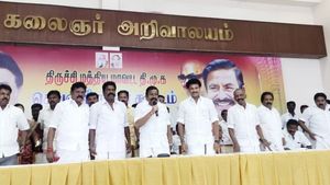 நேரு அண்ணன் ’துரோணாச்சாரியார்’! ஒரே போன் கால்.. அன்புக்கு கட்டுப்பட்ட அன்பில் மகேஷ்! உற்சாக திமுக! 