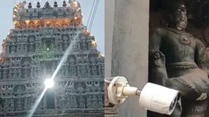அண்ணாமலையார் கோயிலில் சிசிடிவி கேமரா பொருத்த துவாரபாலகர் சிலையின் முகத்தில் துளை! பக்தர்கள் வேதனை 