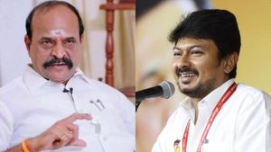 நாடாளுமன்ற தேர்தல் முடிந்ததும் உதயநிதி ஸ்டாலின்தான் தமிழக முதல்வர்.. கிளப்பிவிடும் கடம்பூர் ராஜு 