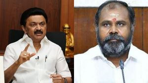 தன் வீட்டு பிள்ளைக்கு முடிசூட்டிவிட்டு தமிழ்நாட்டு பிள்ளைகளை கைவிட்டார் ஸ்டாலின் - உதயகுமார் தாக்கு! 