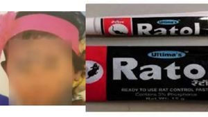 கதறிய குழந்தை! சாக்லேட் என நினைத்து எலி பேஸ்டை சாப்பிட்டு.. துடிதுடிக்க பலி! புதுச்சேரியில் பரிதாபம் 