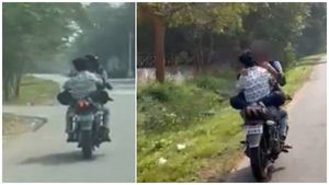 எப்புட்றா..பெட்ரோல் டேங்கில் காதலியை உட்கார வைத்து.. நடுரோட்டில் முகம் சுளிக்க வைத்த காதல் ஜோடி! 