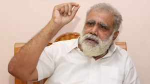 அதிரடி.. திண்டுக்கல்லில் பேனர் வைக்க தடை.. திமுகவினருக்கு அமைச்சர் ஐ.பெரியசாமி உத்தரவு.. ஏன்? 