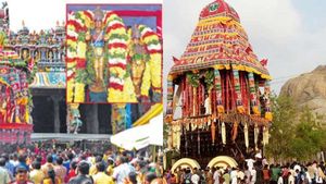 கார்த்திகை தீபம்..முருகன் ஆலயங்களில் கோலாகலம்..திருப்பரங்குன்றத்தில் தேரோட்டம் 