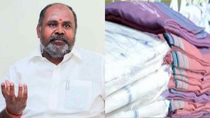 வேட்டி சேலை வருமா? வராதா? பதில் வேண்டாம் பலன் வேண்டும்! மாஜி அமைச்சர் ஆர்.பி.உதயகுமார் கண்டனம்! 