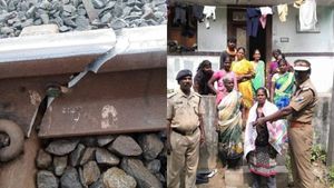 தண்டவாளத்தில் விரிசல்..1 கி.மீ தூரம் நடந்தே சென்று ரயிலை நிறுத்திய இளம்பெண் மஞ்சு.. பயணிகள் பாராட்டு 
