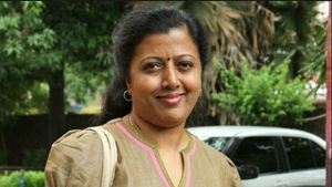 கோவை இளைஞர் தற்கொலை விவகாரத்தில் போலீஸ் நடவடிக்கையே இல்லையே? 'அவங்க' காரணமா? சீறும் கவிஞர் தாமரை! 