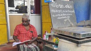 எடப்பாடி பழனிசாமி ஆதரவாளர்களுக்கு வீடு  வாடகைக்கு இல்லை.. துணை நடிகர் வைத்த சர்ச்சை போர்டு 