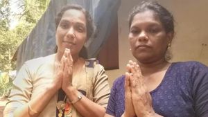 இந்த மனசுதாங்க கடவுள்.. மகனின் ஆசிரியரிடம் 500 கேட்ட பெண்.. கிடைத்த 51 லட்சம் நிதி உதவி