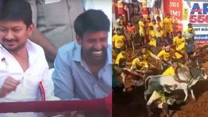 நடிகர் சூரி மாடு சுத்தி சுத்தி அடிக்குது.. ஜல்லிக்கட்டில் பெர்ஃபாமன்ஸை நேரில் பார்த்து பூரிப்பு 