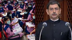 தொடரும் ஆளுநர் - அரசு மோதல்! புதிய கல்விக்கொள்கையே “பெஸ்ட்”.. எதிர்ப்பவர்களை விமர்சித்த ஆர்என் ரவி 