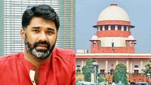 மீண்டும் சிக்கலில் யூடியூபர் மாரிதாஸ்.. வழக்கு தள்ளுபடிக்கு உச்சநீதிமன்றம் தடை.. பின்னணி இதுதான்! 