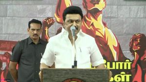 இந்திக்கு எதிரான போராட்டம் தொடரும்.. பிற மொழிகளை அழிக்க  பாஜக முயற்சி.. மு.க.ஸ்டாலின் குற்றச்சாட்டு! 