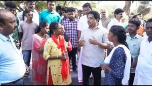 போட்டித்தேர்வு மாணவர்கள் படிக்க.. மதுரையில் தொடங்கப்பட்ட முதல் 