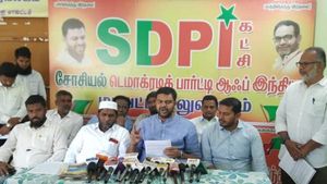 ஆளுநர் ரவியை தமிழகத்திலிருந்து திரும்பப்பெறக் கோரி போராட்டம்! வரிந்து கட்டி களமிறங்கும் எஸ்டிபிஐ! 