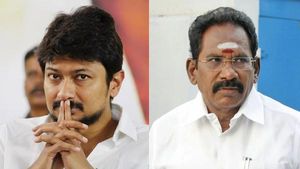 சீனியர் அமைச்சர்களை பின்னுக்கு தள்ளிவிட்டார்.. 10ம் இடத்தில் உதயநிதி.. செல்லூர் ராஜூ விமர்சனம்! 