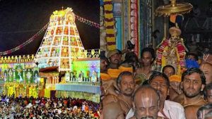 திருப்பதி சொர்க்கவாசல் திறப்பு..விண்ணை எட்டிய கோவிந்தா முழக்கம்..தங்க ரதத்தில் மலையப்பசுவாமி உலா 