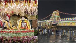  பூலோக வைகுண்டம்..லட்சுமியுடன் காட்சி அளித்த பெருமாள்..திருப்பதியில் சொர்க்கத்தை  தரிசித்த பக்தர்கள்