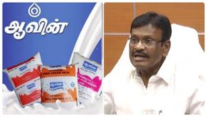  ஆவினை பார்த்து தனியார் நிறுவனங்கள் மிரண்டுவிட்டன! தட்டுப்பாடு எல்லாம் இல்லை! அமைச்சர் நாசர் நறுக்