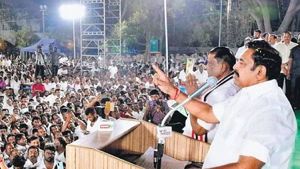 பெண்களுக்கு கடன் பாக்கி.. திமுக தேர்தல் அறிக்கையை காட்டி ஈரோடு கிழக்கில் எடப்பாடி பரபர பிரச்சாரம் 