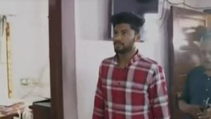 அந்தரங்க புகைப்படங்கள்.. மிரட்டலுக்கு மசியாத காதலி.. கத்தியை எடுத்து கழுத்தில் வைத்த காதலன் 