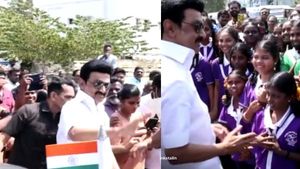 நான் முதல்வன்..உலகத்தர பயிற்சி..இலவசமாக கொடுக்கும் அரசு..முதல்வரிடம் பெருமிதமாக கூறிய மாணவர்கள் 