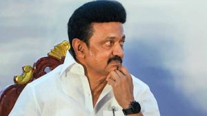 கருணாநிதியை அடித்து சாக்கடையில் வீசிய மர்ம கும்பல்.. அதிர்ந்து ஓடி வந்த பெரியார்.. ஸ்டாலின் உருக்கம் 
