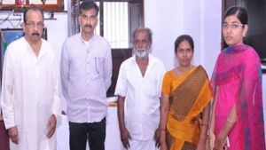 துரை வைகோவின் ஒன்றரை ஆண்டு முயற்சி! கை மேல் கிடைத்த பலன்! துபாயிலிருந்து வந்த ரூ.41 லட்சம் இழப்பீடு! 