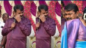 சட்டென உடைந்து.. கட்டுக்கடங்காமல் கண்ணீர்விட்ட சீமான்.. உணர்ச்சி வசப்பட்ட சகோதரி.. என்ன நடந்தது? 
