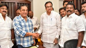 தகிக்கும் ஈரோடு கிழக்கு தொகுதி தேர்தல் களம்: ஈவிகேஎஸ் இளங்கோவனை ஆதரித்து கமல்ஹாசன் இன்று பிரசாரம் 