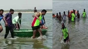 4 மாணவிகளின் உயிரை குடித்த கரூர் காவிரி ஆறு.. தலைமையாசிரியர் உள்பட 3 ஆசிரியர்கள் அதிரடி சஸ்பெண்ட் 