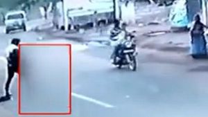 ‛‛உடலில் ஒட்டுத்துணி இல்லையே’’.. அதிகாலையிலே வீடுகளுக்குள் புகுந்து பெண்களிடம் அத்துமீறல்..பரபர தேனி 