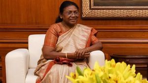 ஜனாதிபதி திரவுபதி முர்மு வரும் 18-ந் தேதி தமிழ்நாடு வருகை- கோவை ஈஷா சிவராத்திரி விழாவில் பங்கேற்பு! 