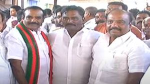 ஓபிஎஸ் வீட்டு துக்க நிகழ்வில் சூடான அரசியல் பேச்சு.. தனியரசு, மருதுவோடு இணைந்த வேல.ராமமூர்த்தி! 