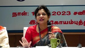 கையெழுத்து இயக்கம்! 10 லட்சம் பேர் இலக்கு! சவுமியா அன்புமணியின் மெகா பிளான்! கோவையில் நடந்த கூட்டம்!