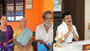 “புலிகள் பயம் இல்லாமல் வாழ்கிறோம்” - பழங்குடி மக்களுக்குப் பட்டா வழங்கிய  முதல்வர் ஸ்டாலின் 