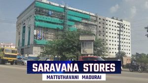  மதுரை மாட்டுத்தாவணி சரவணா ஸ்டோர்ஸ் கடையில் பயங்கர தீ விபத்து..3 ஊழியர்களுக்கு மூச்சுத்திணறல்