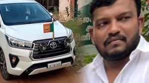 “என்ன.. ஓனர் வரணுமா?” டொனேஷன் கேட்டு மிரட்டிய பாஜக மாநில நிர்வாகி கைது! சொகுசு கார்கள் பறிமுதல்! 