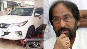 என் வீட்டின் மீதான தாக்குதலால் மிகுந்த மனவேதனை.. என்னை விட கட்சிதான் முக்கியம்.. திருச்சி எம்பி சிவா