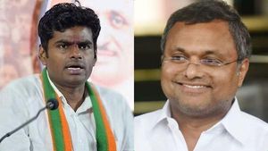 சித்தாந்தம் காரணமல்ல.. அரசியல் வாய்ப்புக்காக அண்ணாமலை பாஜகவில் சேர்ந்தார்.. கார்த்தி சிதம்பரம்! 
