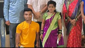 'உயர்ந்த' சாதனை.. கின்னஸ் டூ காதல்.. உலகின் குள்ளமான பாடிபில்டருக்கு டும் டும் டும்.. வாவ் லவ் ஸ்டோரி