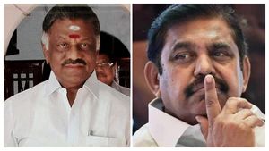 தொக்கா சிக்கிட்டாரே.. வச்சு செய்யும் ஓபிஎஸ் டீம்.. “எட்டு தோல்வி எடப்பாடி”.. பரபரக்கும் போஸ்டர்கள்! 