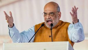 மத அடிப்படையில் இட ஒதுக்கீடு வழங்க சட்டத்தில் இடமில்லை.. முஸ்லீம்களுக்கான 4% ரத்து பற்றி அமித்ஷா! 