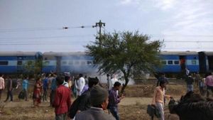 இந்தியாவில் வெடிகுண்டு வைக்க சதி.. 7 ஐஎஸ் தீவிரவாதிகளுக்கு மரண தண்டனை.. சிறப்பு நீதிமன்றம் அதிரடி 