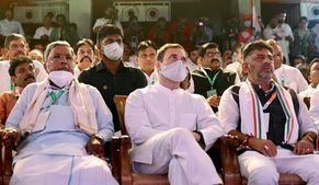 பாஜகவின் “வீக்னஸ்”.. 2 ஜாதிகளுக்கு காங்கிரஸ் “ஸ்கெட்சு”! கர்நாடகாவில் இவ்வளவு பேருக்கு வாய்ப்பா? 